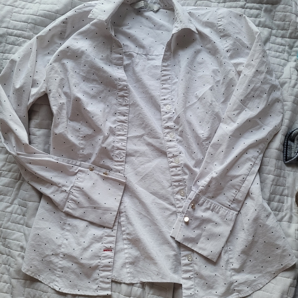 Women's blouse